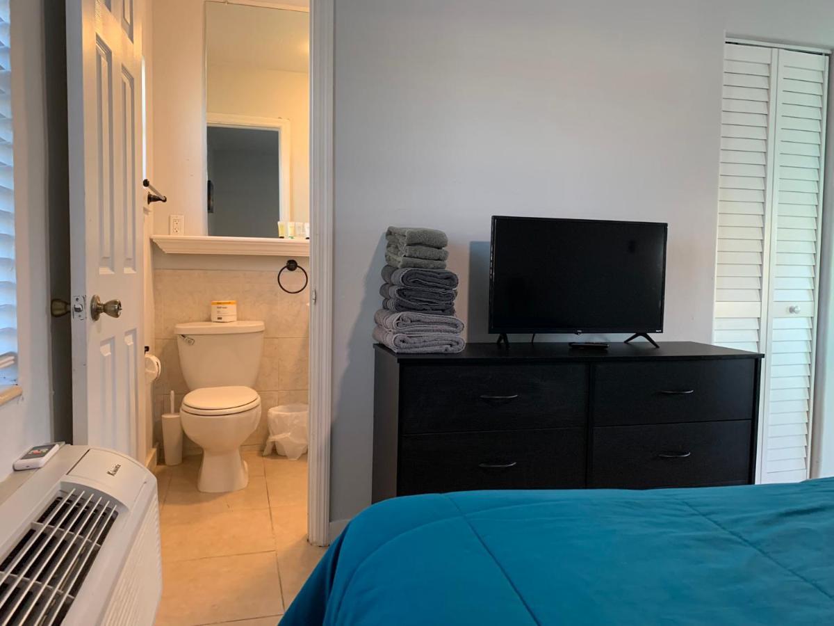 Poolside King Cottage With Kitchen - 10 Minutes To Beach! Fort Myers Exterior foto